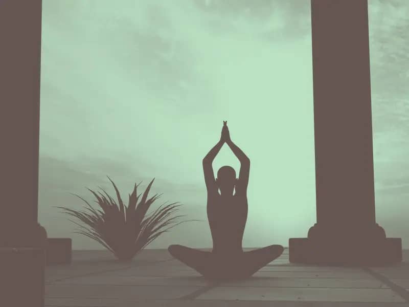 posturas yoga para dormir mejor insomnio